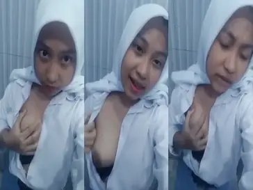 ABG SMA Berhijab Nekat Pamer Nenen Viral Terbaru