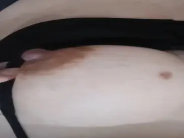 Cewek Panlok Pamer BH CD Hitam Memek Basah